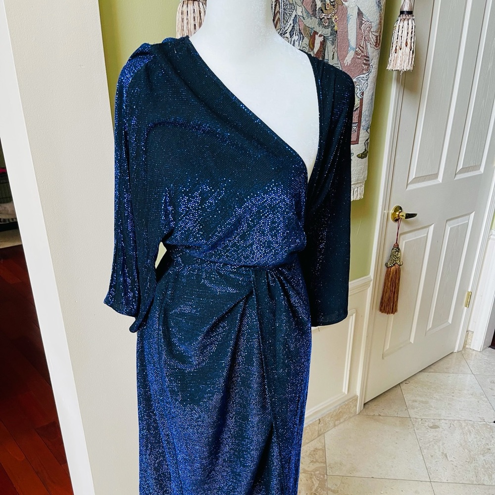 Dress - Picture 6 of 7
